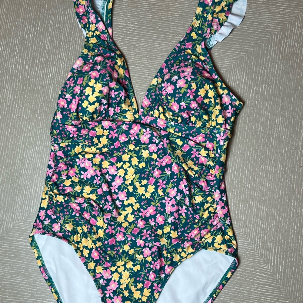 NEW Kona Sol Swimsuit M 8-10